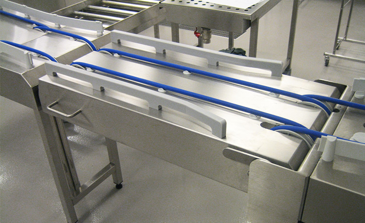Fire damper detail in a HOBART FLOW Line autoLINE, designed for optimized workflows and safety in the dishwashing area, durable stainless steel construction for efficient and hygienic operations.