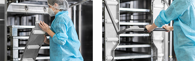 Ergonomic operation of the pallet lifting system on the HOBART pallet cleaning machine, smooth lever mechanism for safe lifting and locking of pallets during the cleaning process.